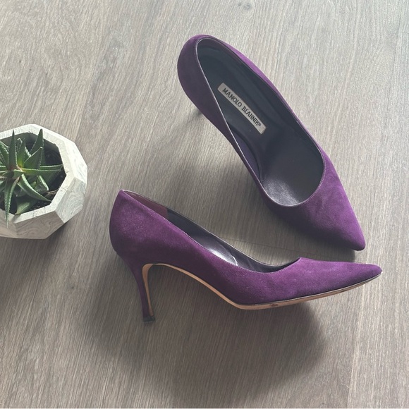 Manolo Blahnik Plum Purple Suede Pumps/Heels - Picture 8 of 8